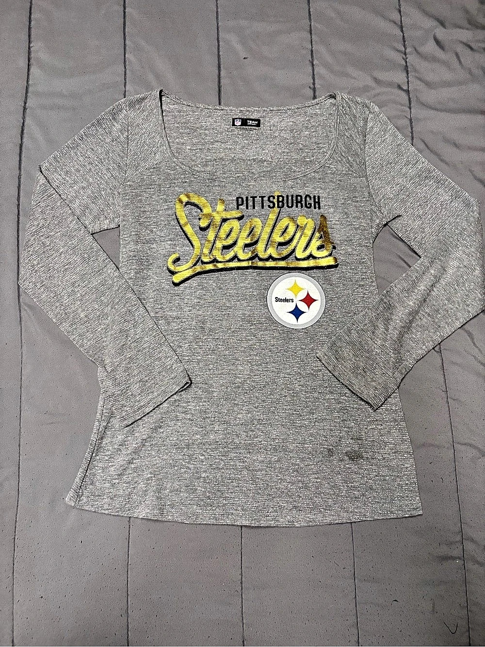 NFL Team Apparel Pittsburgh Steelers Long Sleeve Tee Gray Large Like New